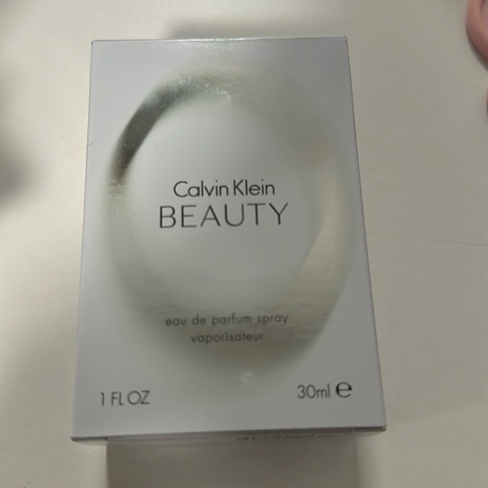 Calvin Klein Beauty eau de parfum spray
